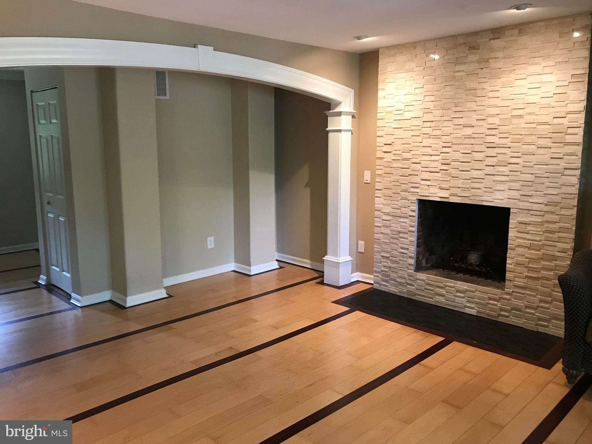 DIVINITY COVE - Residential