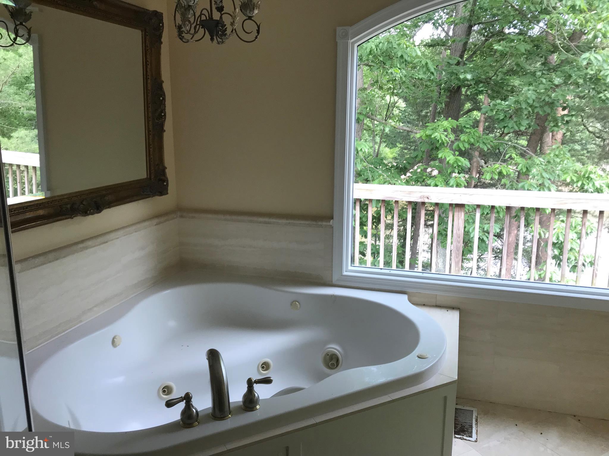 DIVINITY COVE - Residential