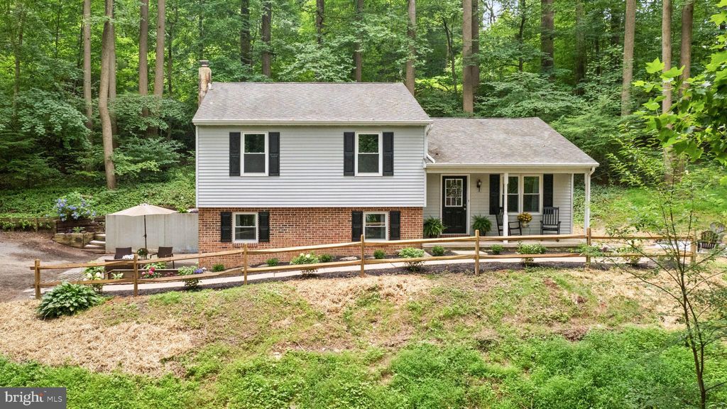 Photo of 34 HILLDALE RD, PEQUEA, PA 17565 (MLS # PALA2038706)