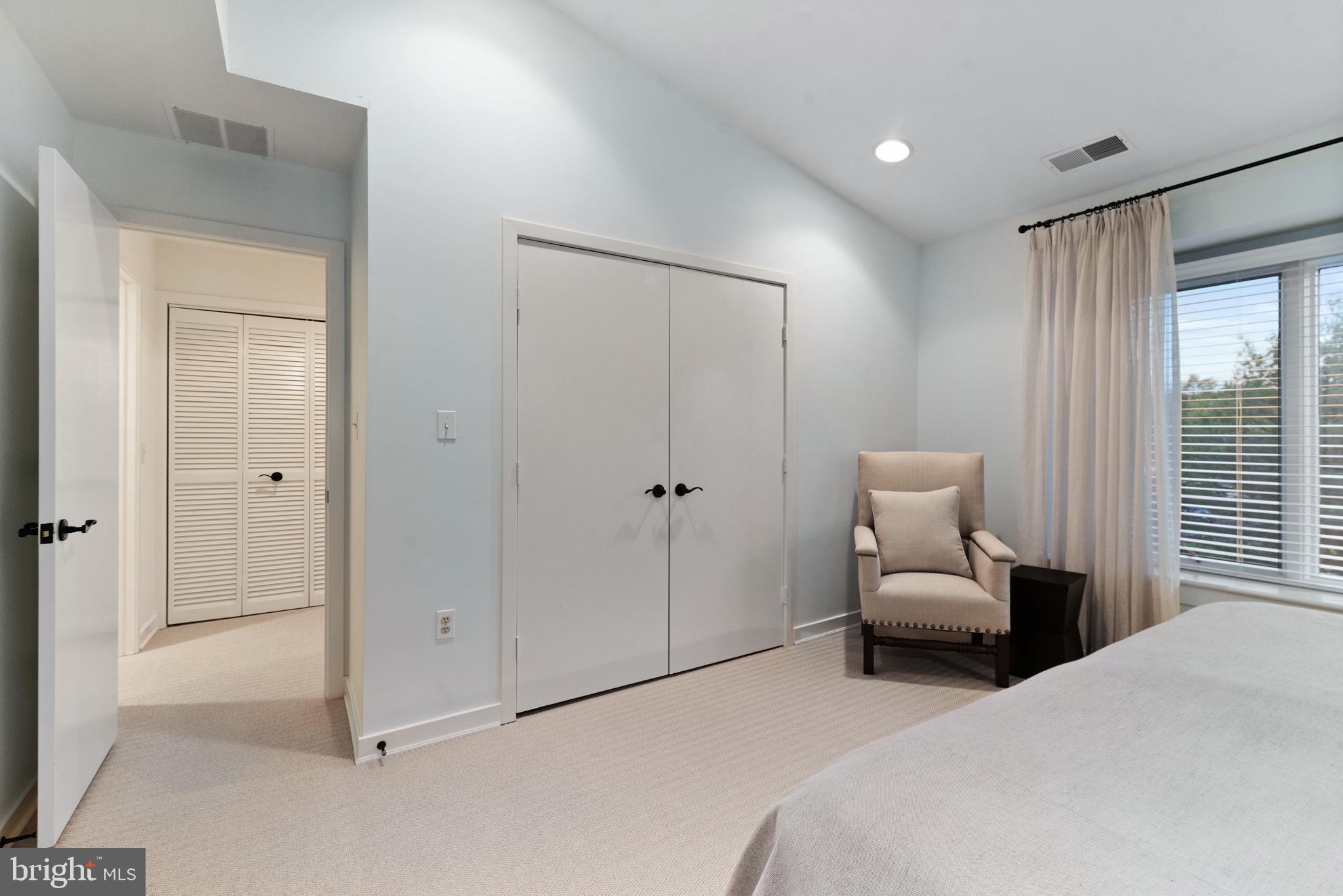 CHESAPEAKE HARBOUR - Residential