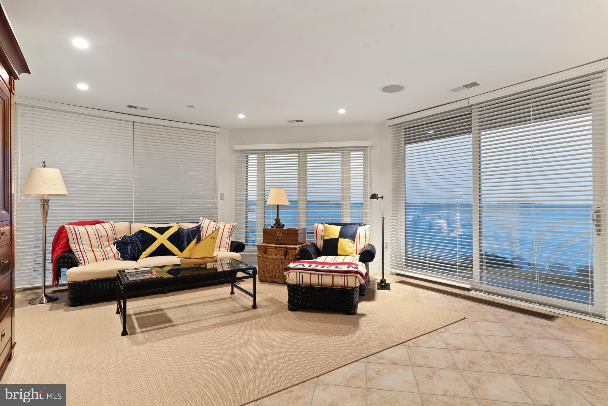 CHESAPEAKE HARBOUR - Residential