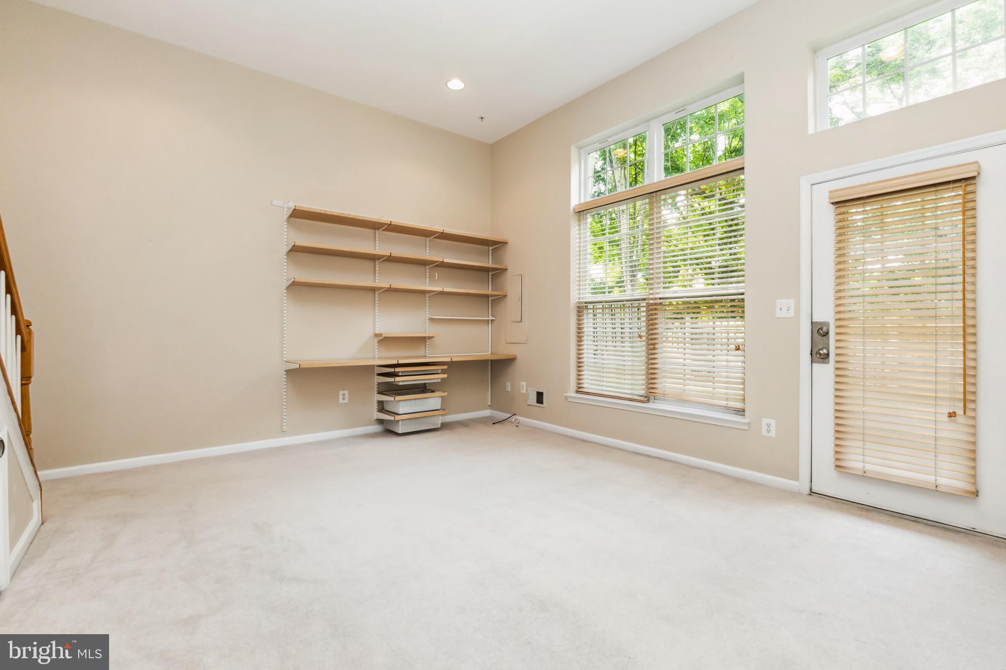 HIDDEN CREEK - Residential