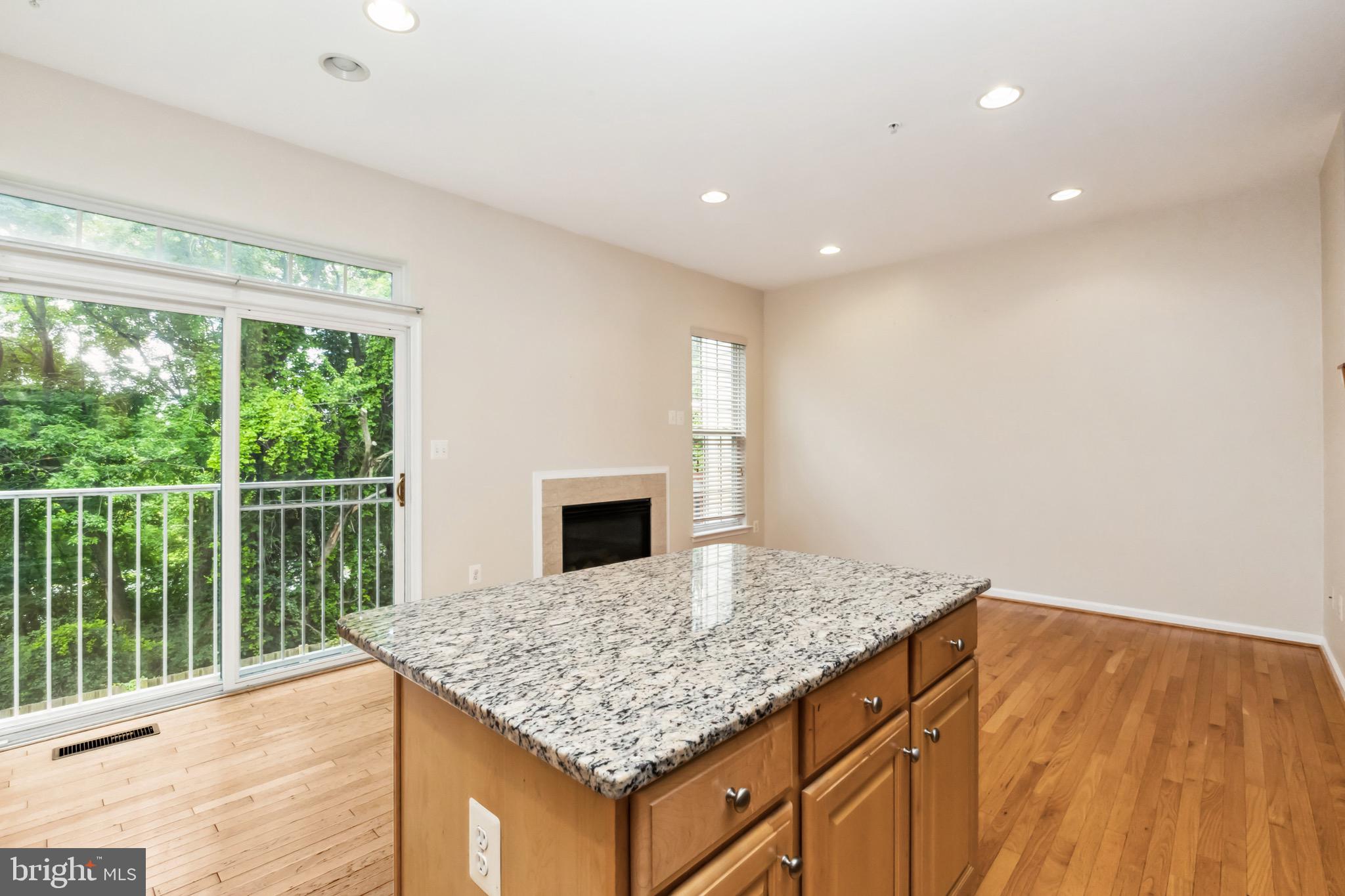 HIDDEN CREEK - Residential