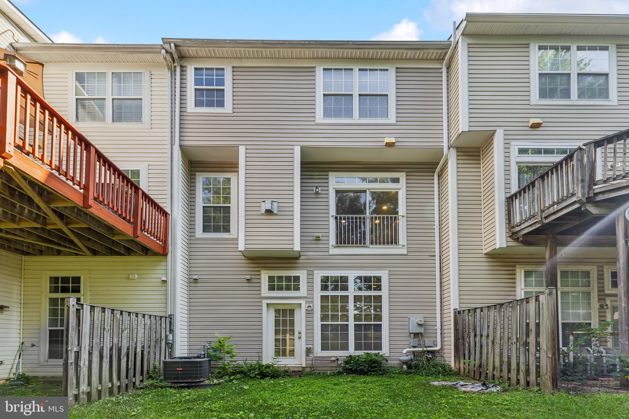 HIDDEN CREEK - Residential