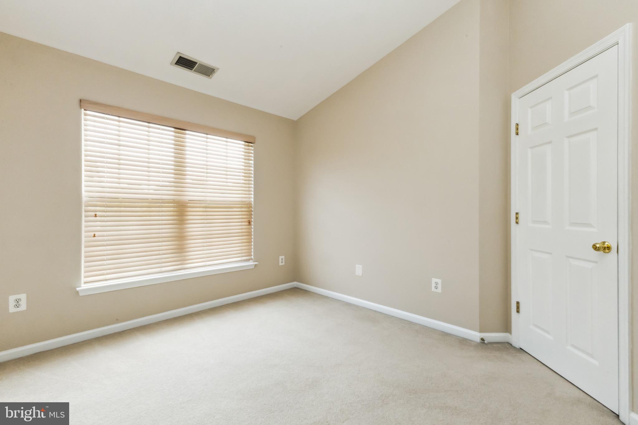 HIDDEN CREEK - Residential