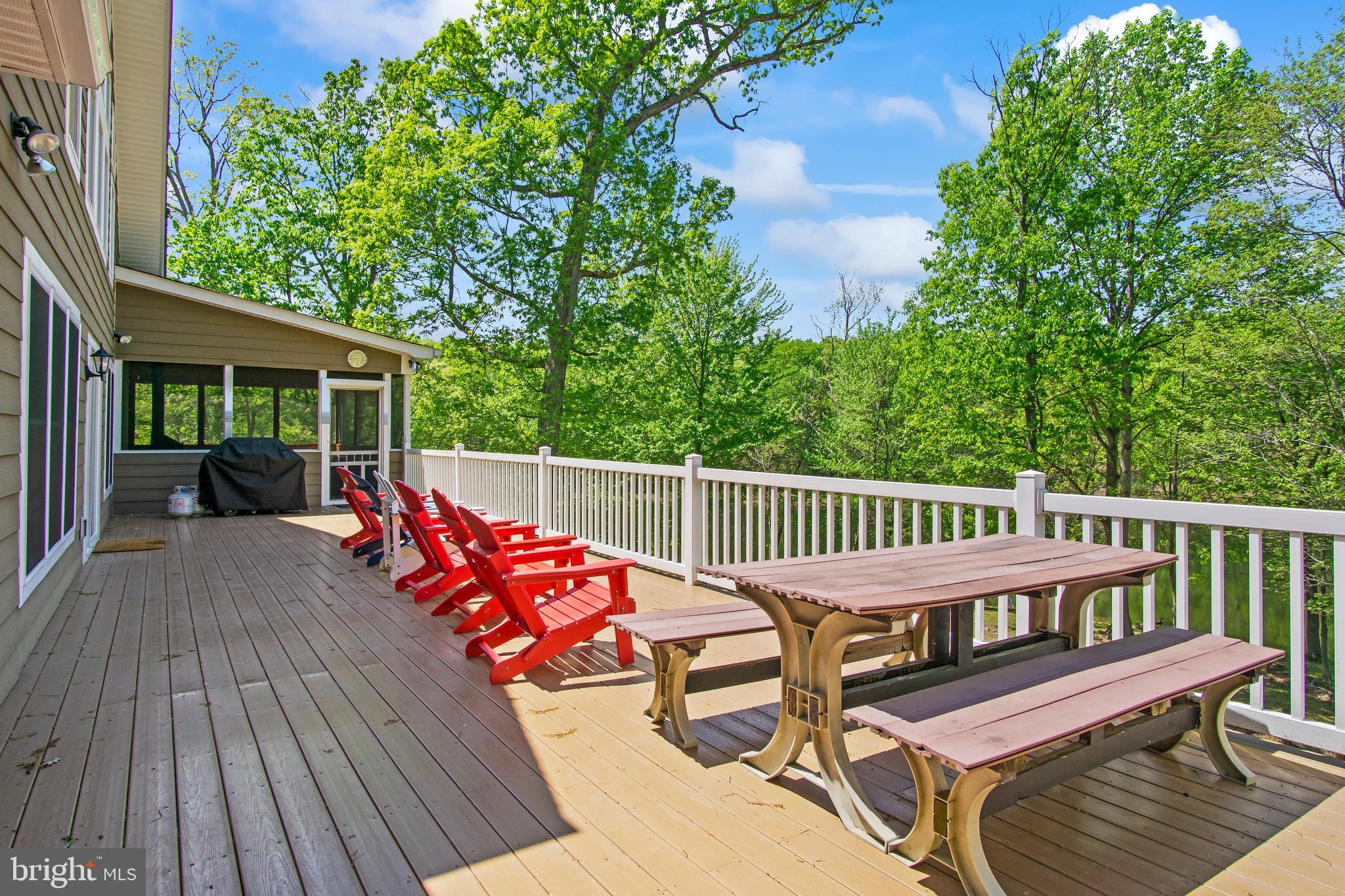 LAKE FOREST ESTATES - Residential