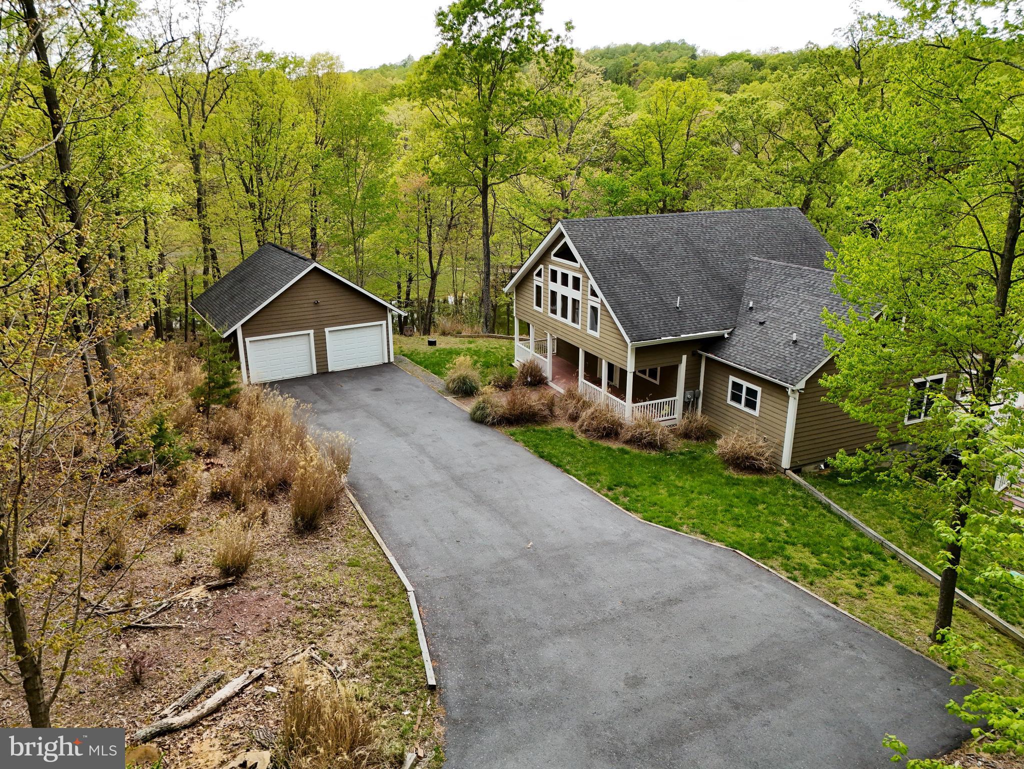 LAKE FOREST ESTATES - Residential