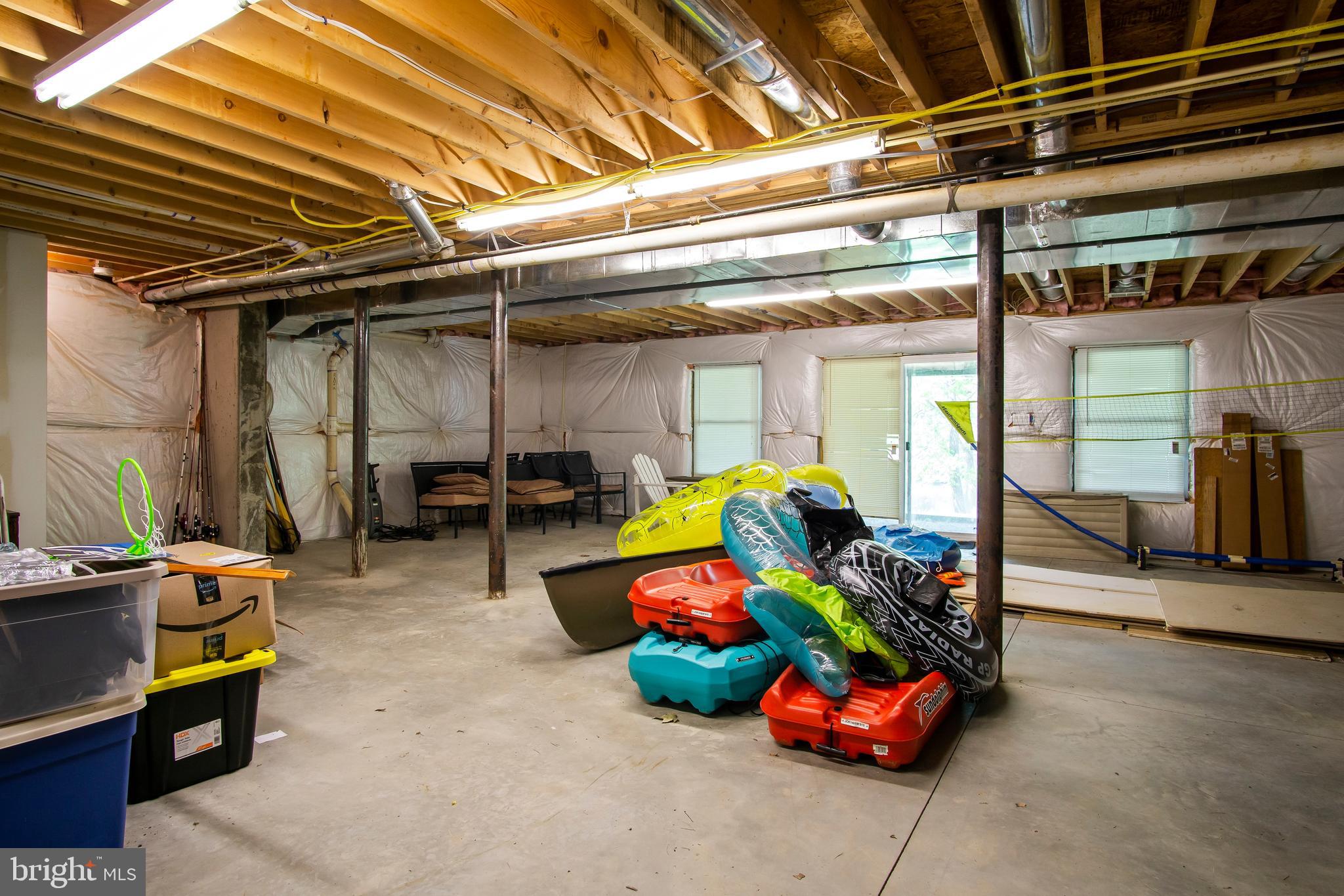 LAKE FOREST ESTATES - Residential