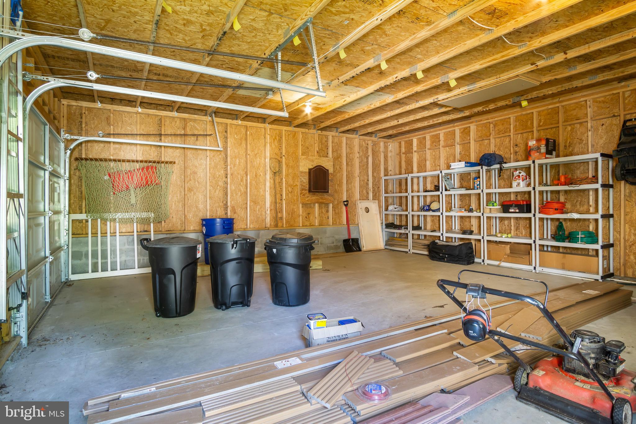 LAKE FOREST ESTATES - Residential