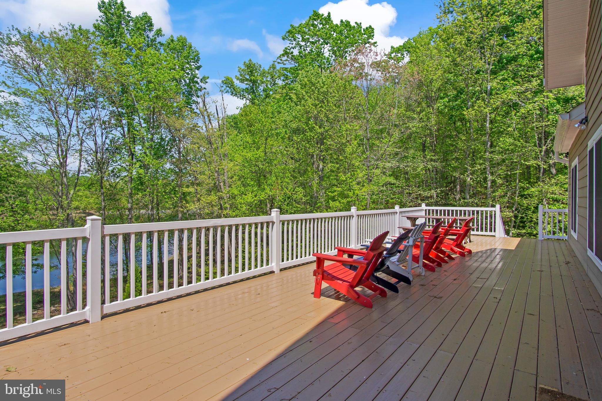 LAKE FOREST ESTATES - Residential