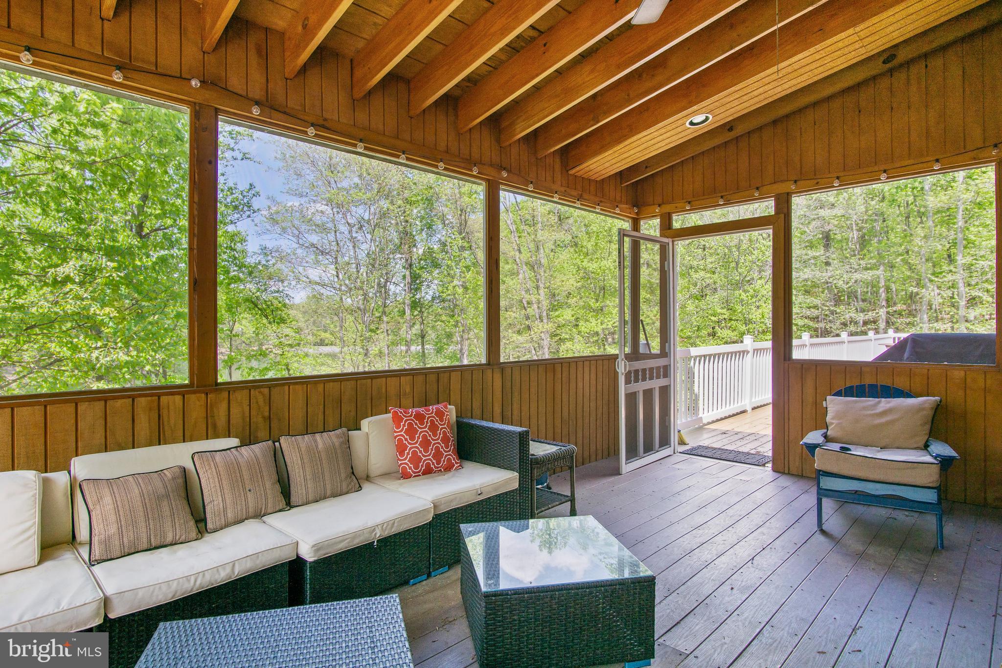 LAKE FOREST ESTATES - Residential