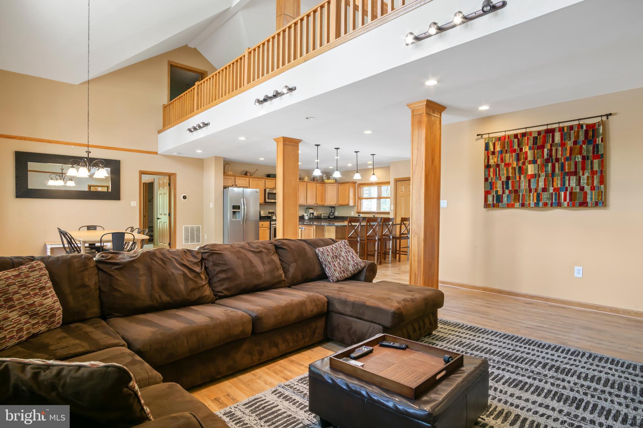 LAKE FOREST ESTATES - Residential