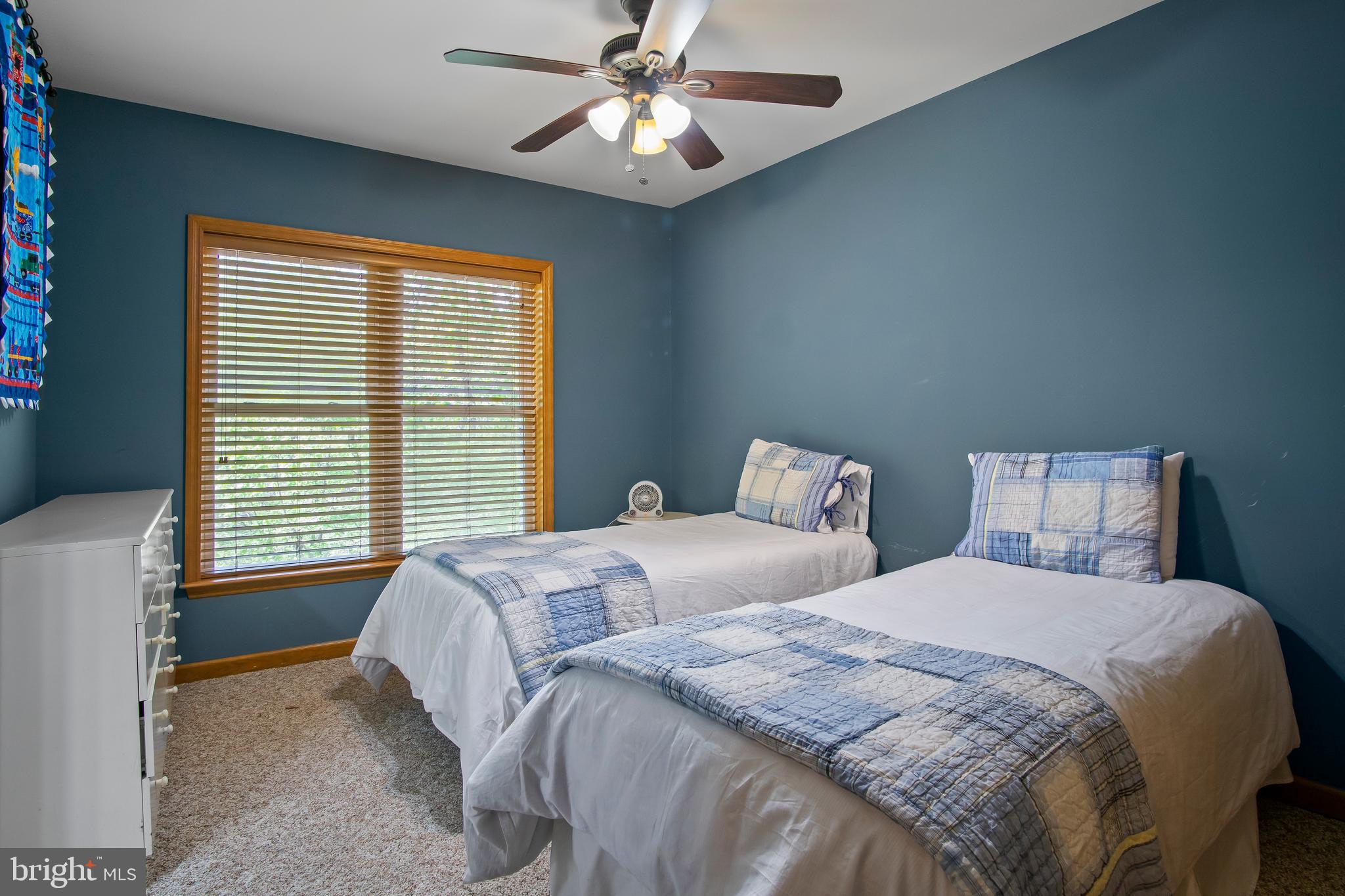 LAKE FOREST ESTATES - Residential