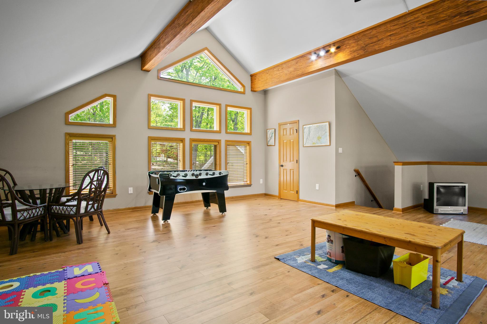 LAKE FOREST ESTATES - Residential