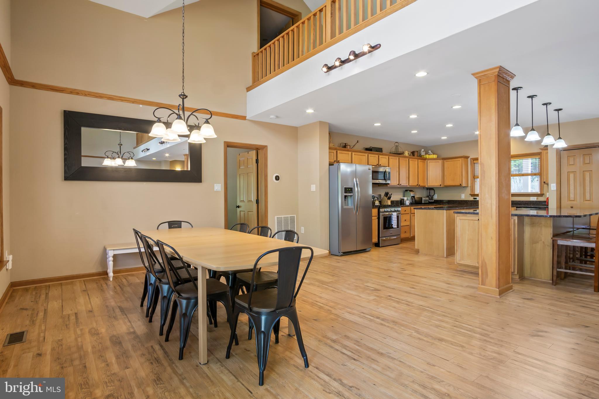 LAKE FOREST ESTATES - Residential