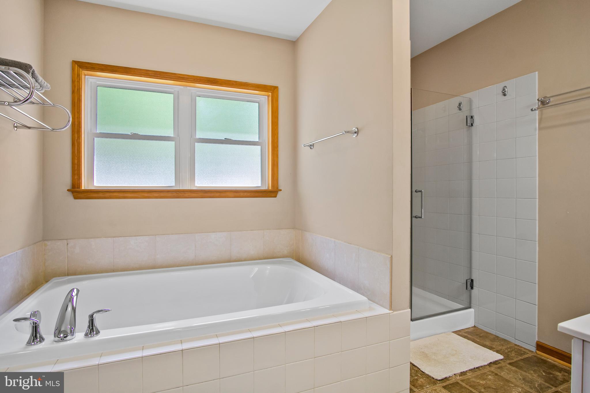 LAKE FOREST ESTATES - Residential