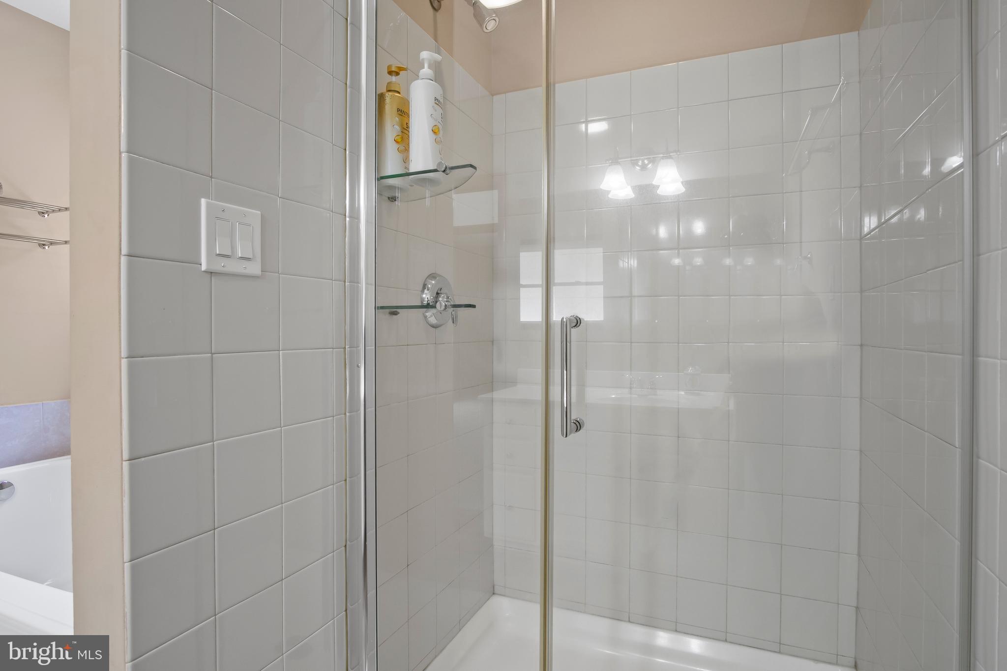 LAKE FOREST ESTATES - Residential