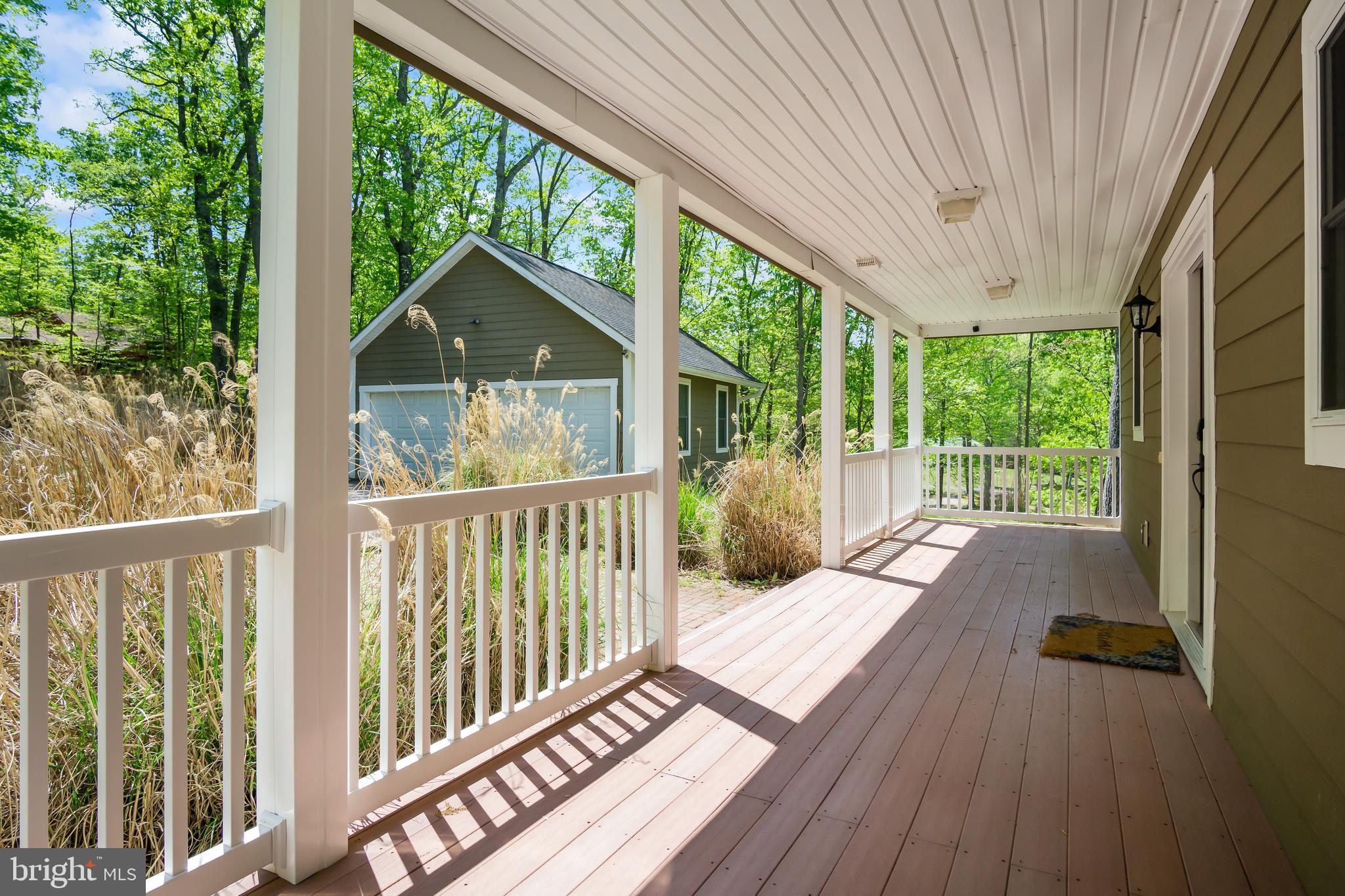 LAKE FOREST ESTATES - Residential