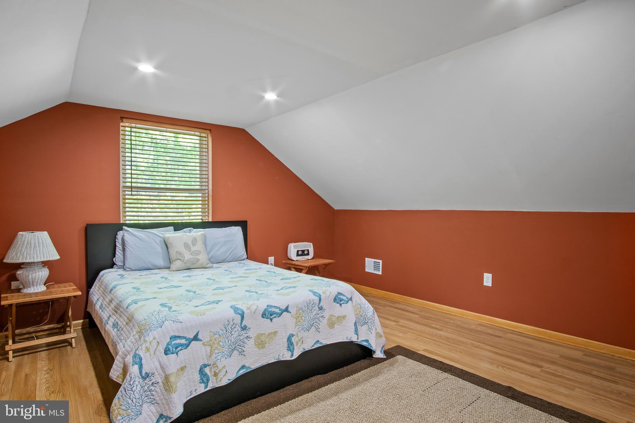 LAKE FOREST ESTATES - Residential