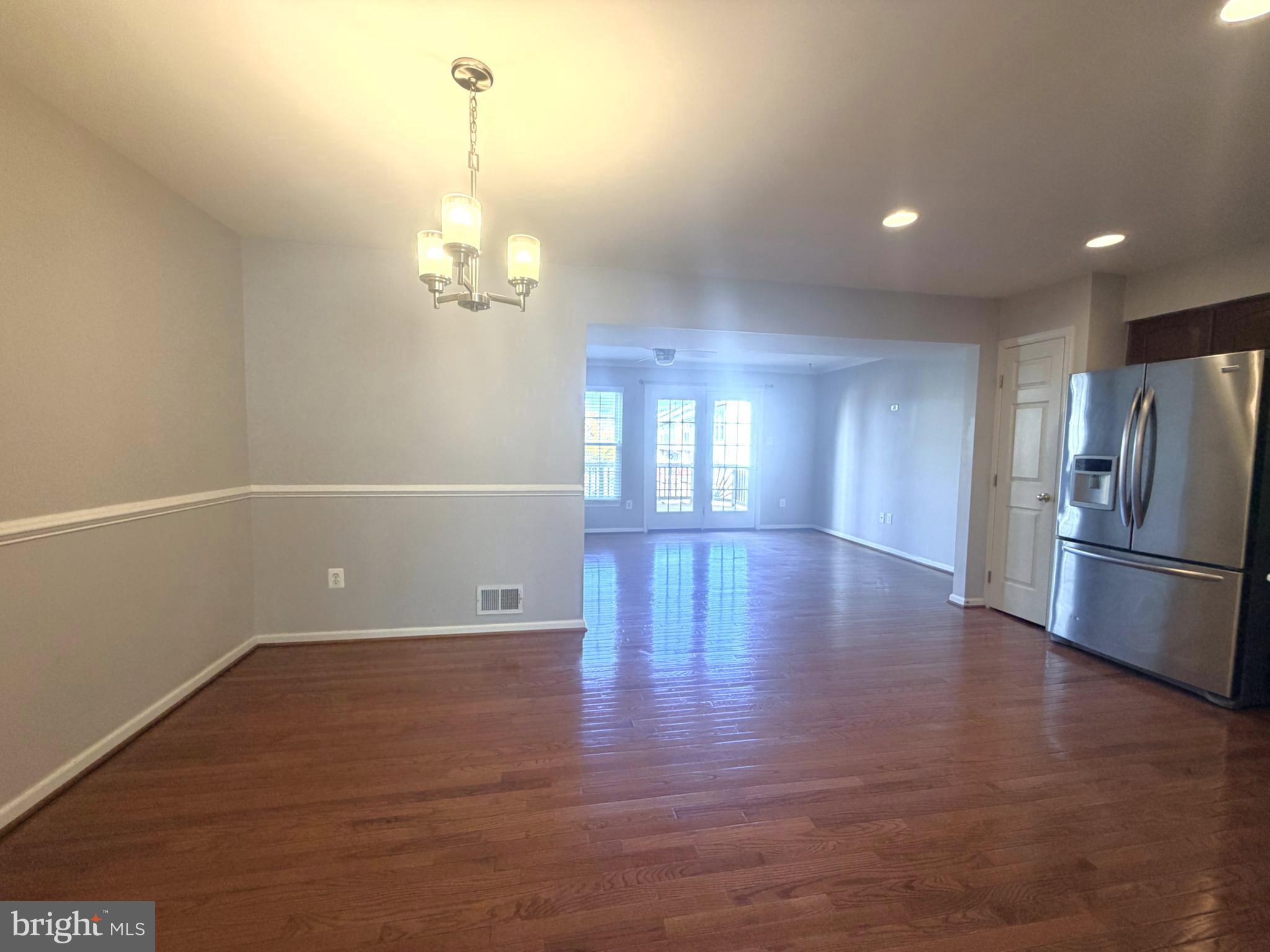 VILLAGE TOWNS - Residential