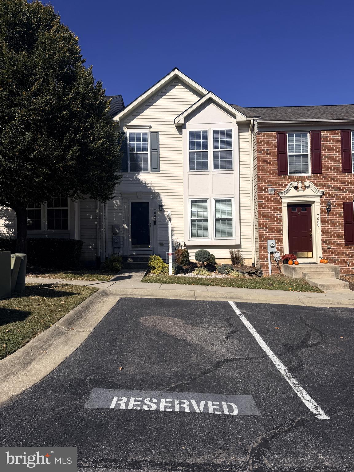 VILLAGE TOWNS - Residential