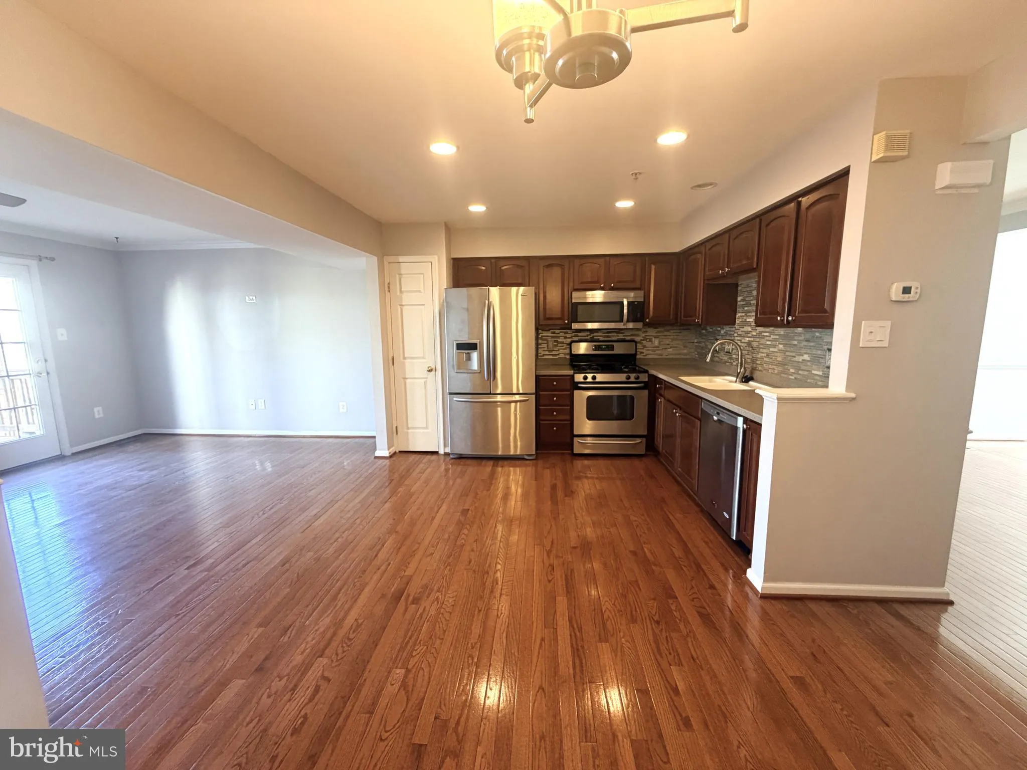 Elkridge, Maryland 21075, United States, 3 Bedrooms Bedrooms, ,3 BathroomsBathrooms,Residential,Active,235765