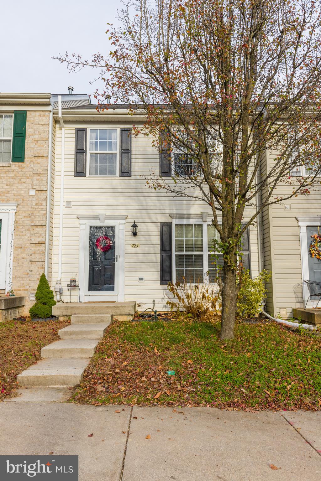 CONSTANT FRIENDSHIP - Residential