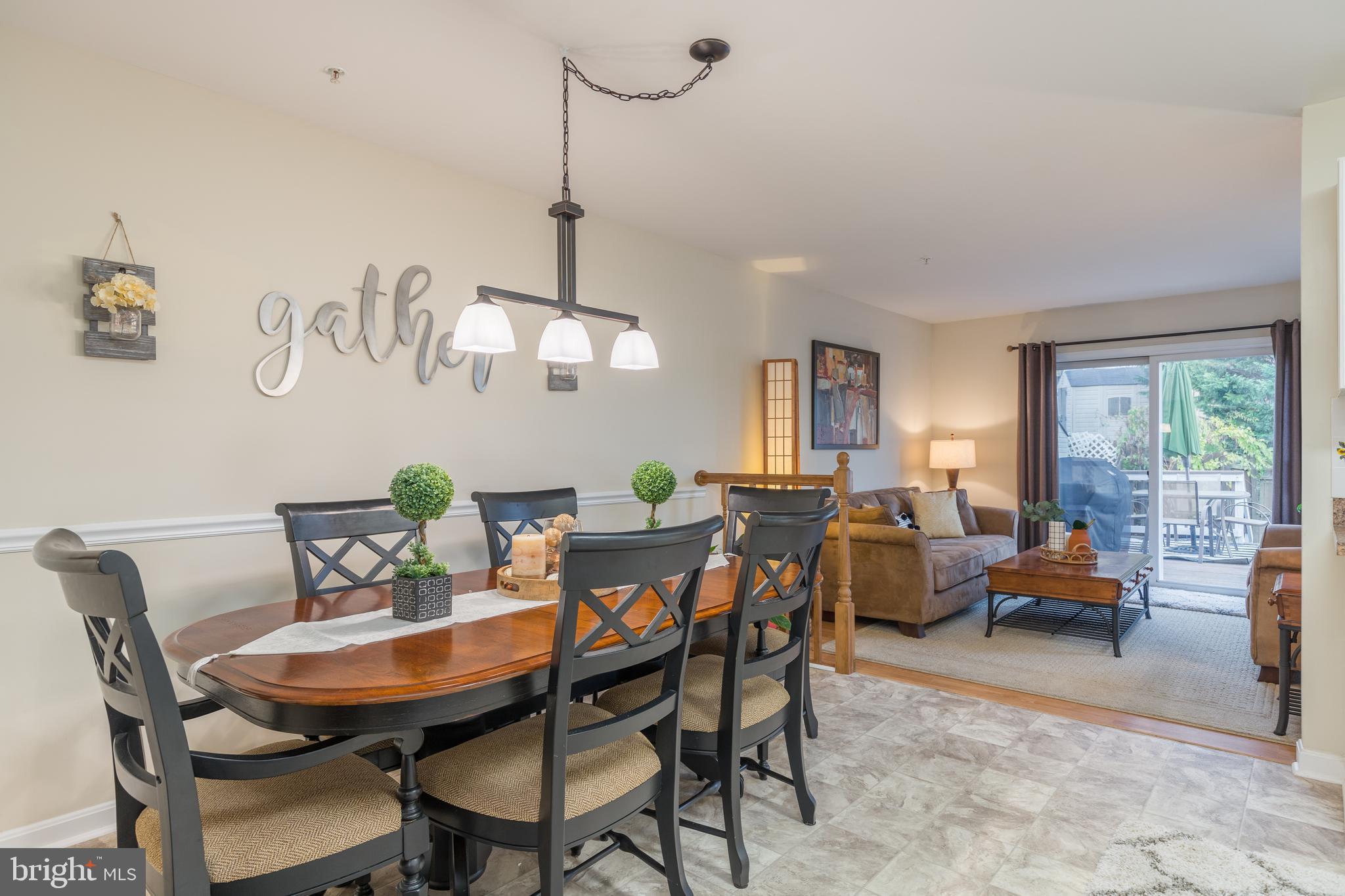 CONSTANT FRIENDSHIP - Residential