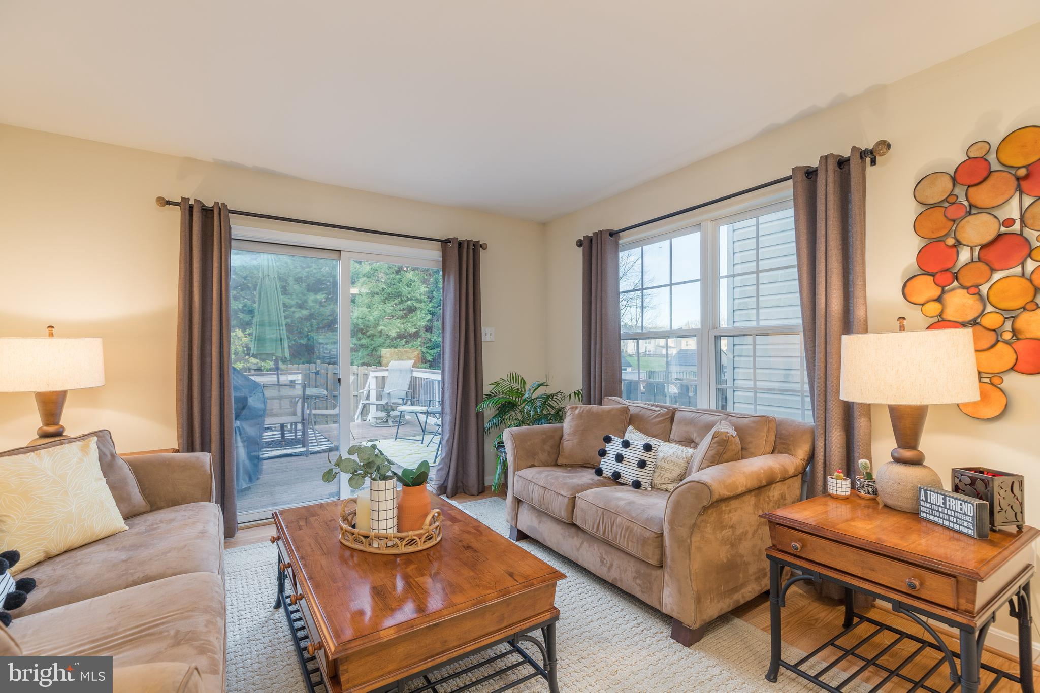 CONSTANT FRIENDSHIP - Residential