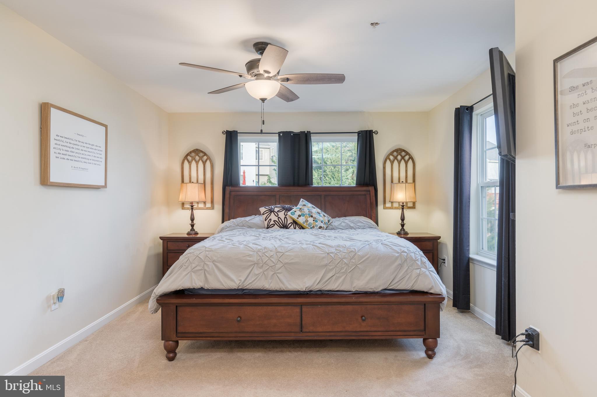 CONSTANT FRIENDSHIP - Residential