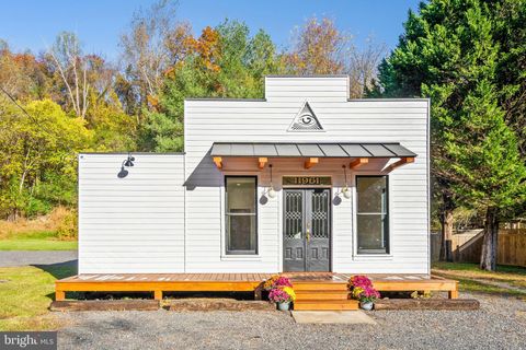 Photo of 11961 Lee Highway, SPERRYVILLE, VA 22740 (MLS # VARP2002350) Photo of 11961 Lee Highway, SPERRYVILLE, VA 22740 (MLS # VARP2002350)