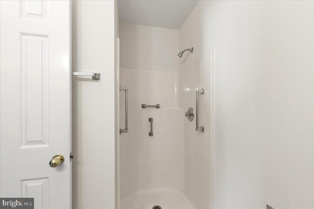 FARMINGTON ROAD ESTATES - Residential