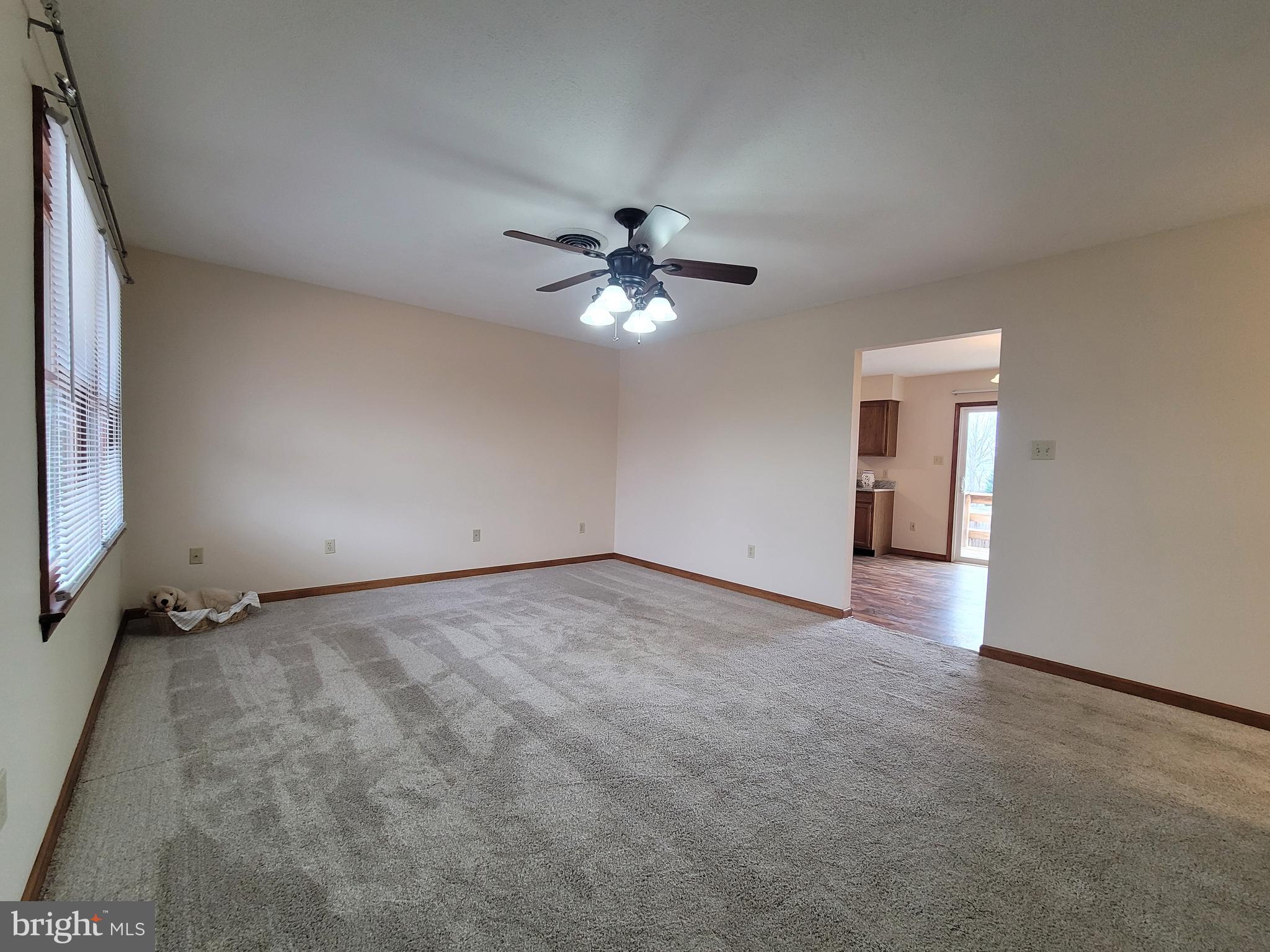 HUNTINGTON MEADOWS - Residential Lease