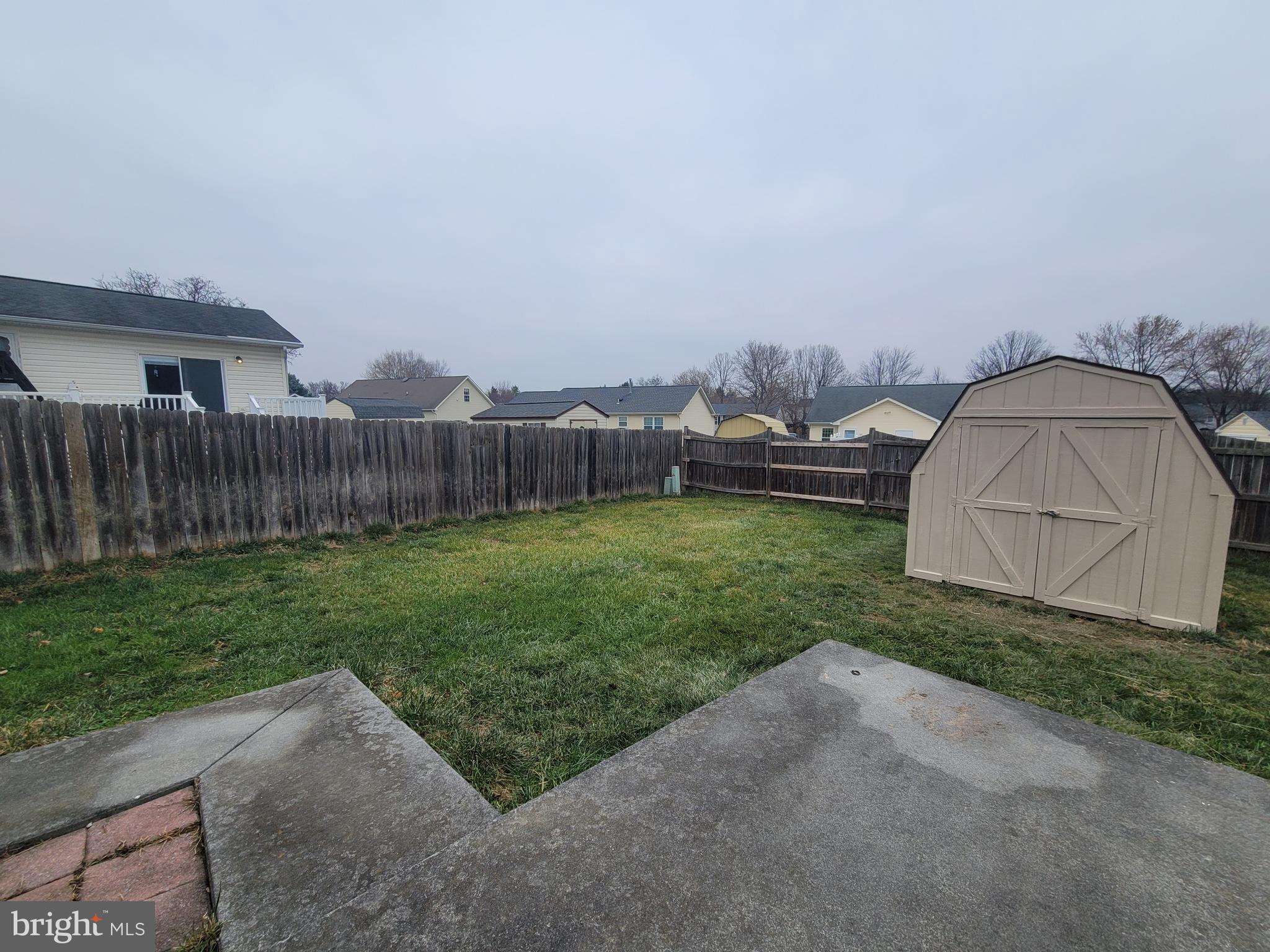HUNTINGTON MEADOWS - Residential Lease