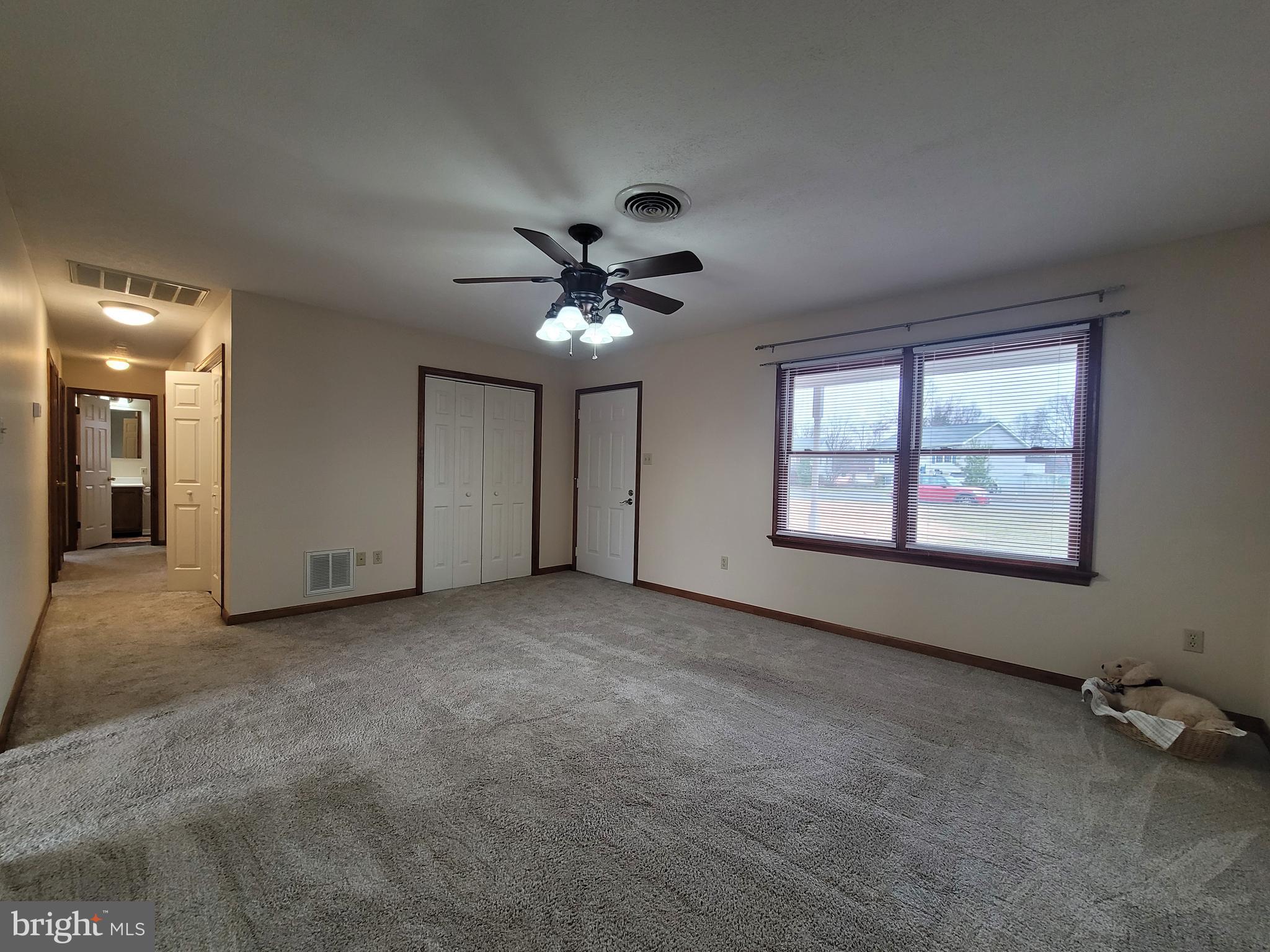 HUNTINGTON MEADOWS - Residential Lease