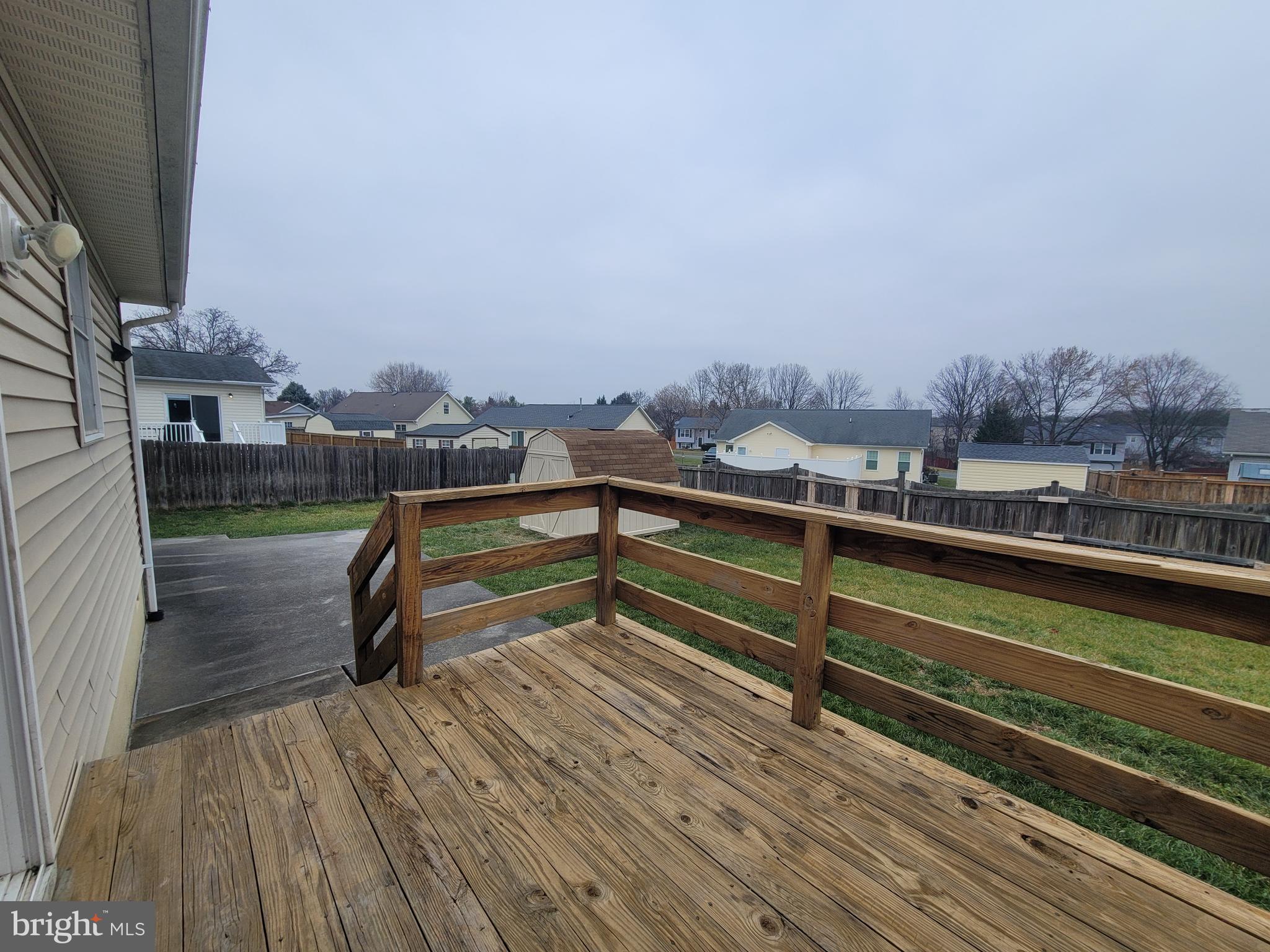 HUNTINGTON MEADOWS - Residential Lease