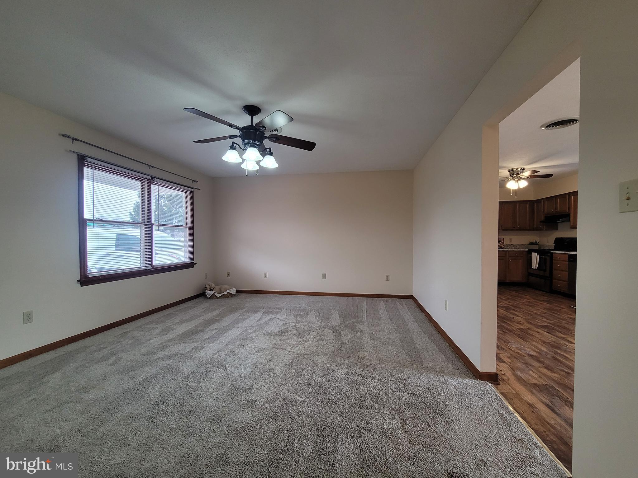 HUNTINGTON MEADOWS - Residential Lease