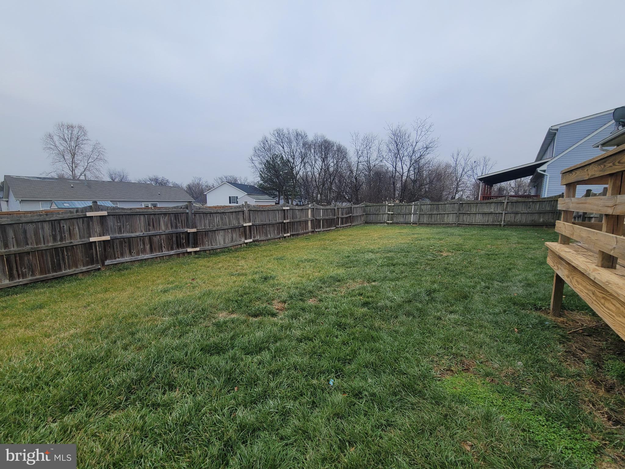 HUNTINGTON MEADOWS - Residential Lease