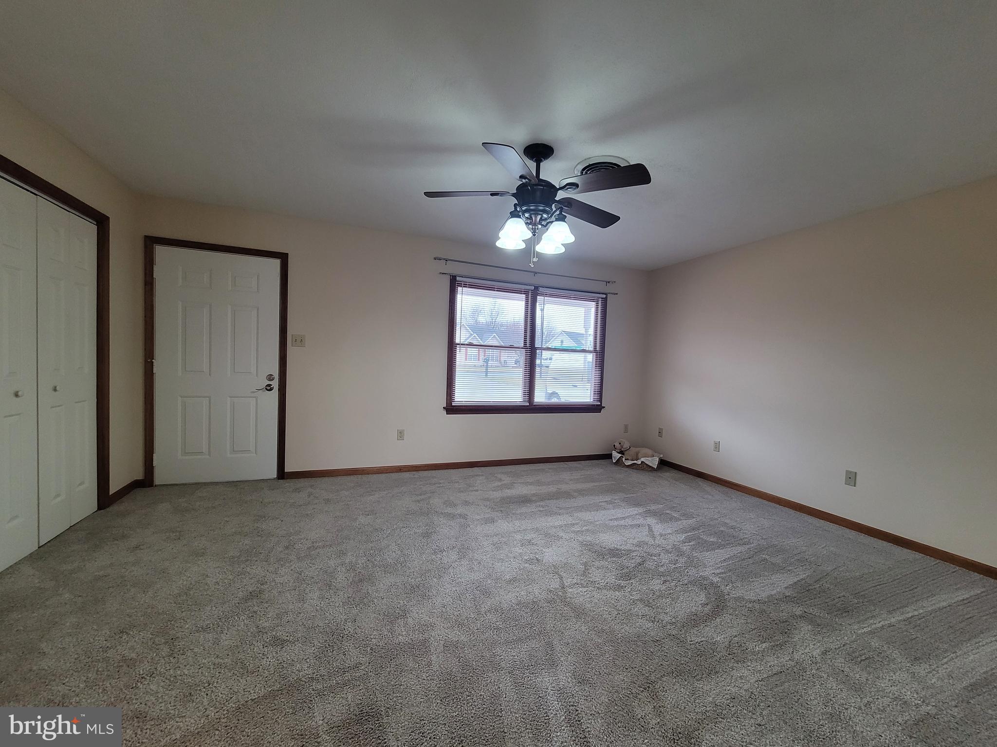 HUNTINGTON MEADOWS - Residential Lease