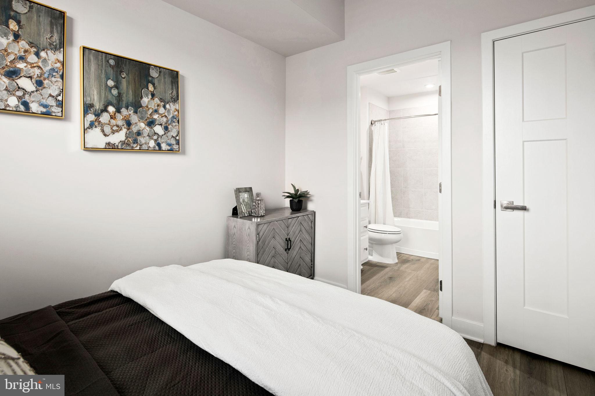 FOSTER'S GLEN - Residential