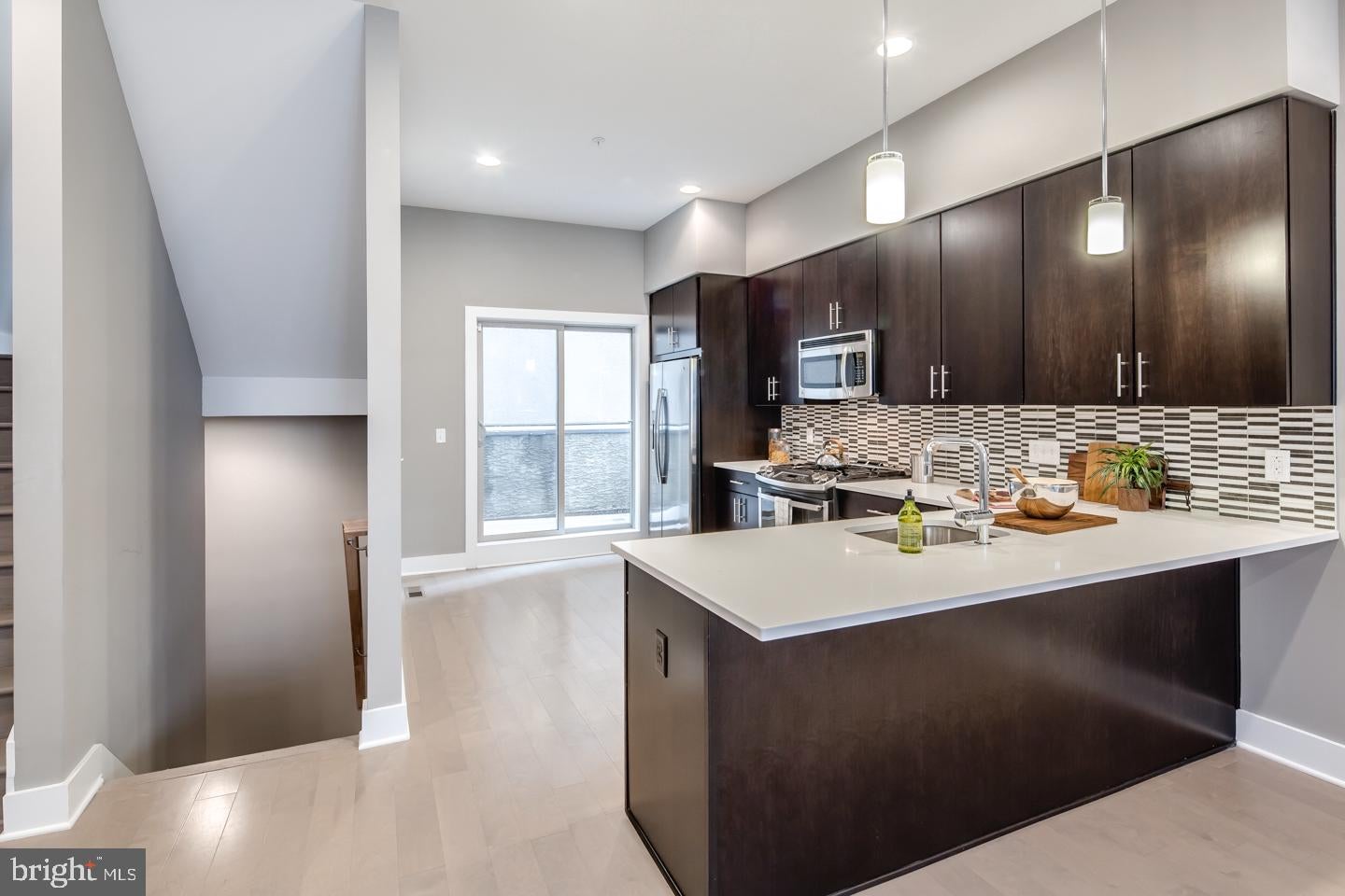 826 N 3RD STREET 3