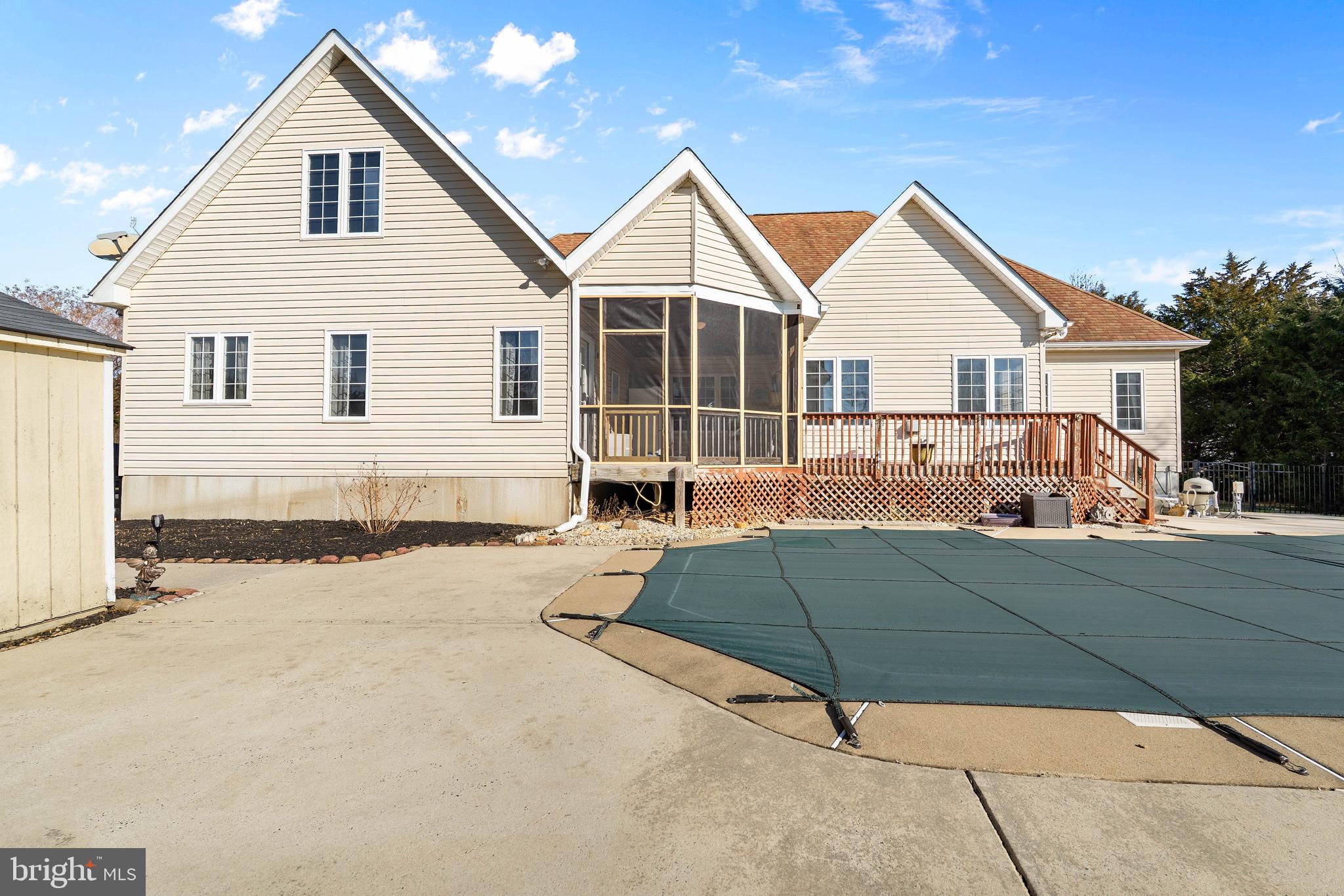 BOHEMIA ESTATES - Residential