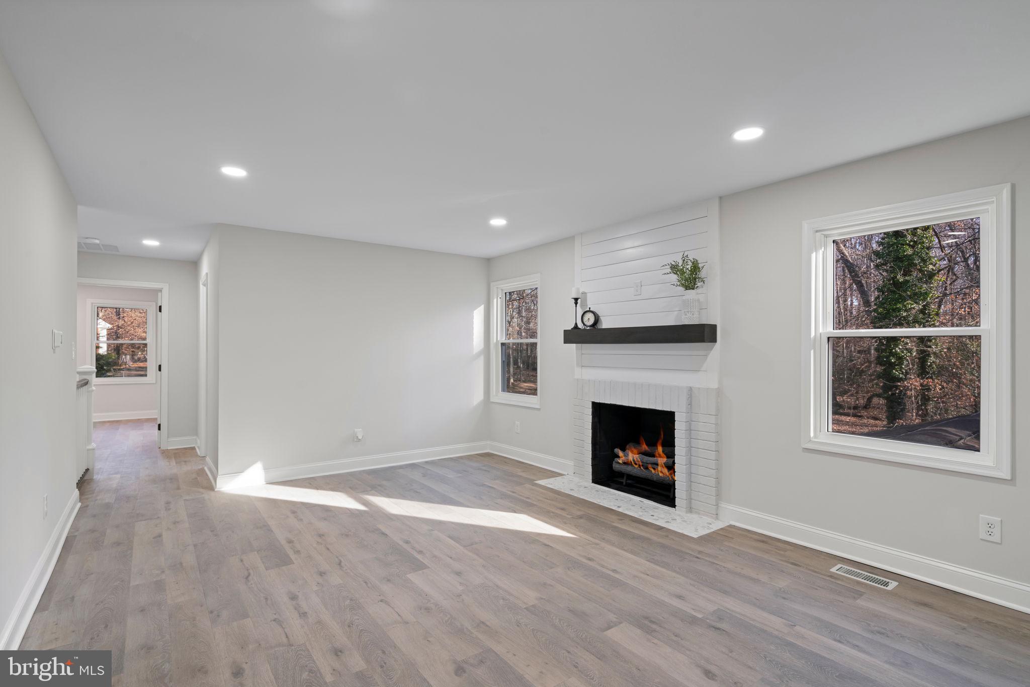 OAK HILL EST SUB - Residential