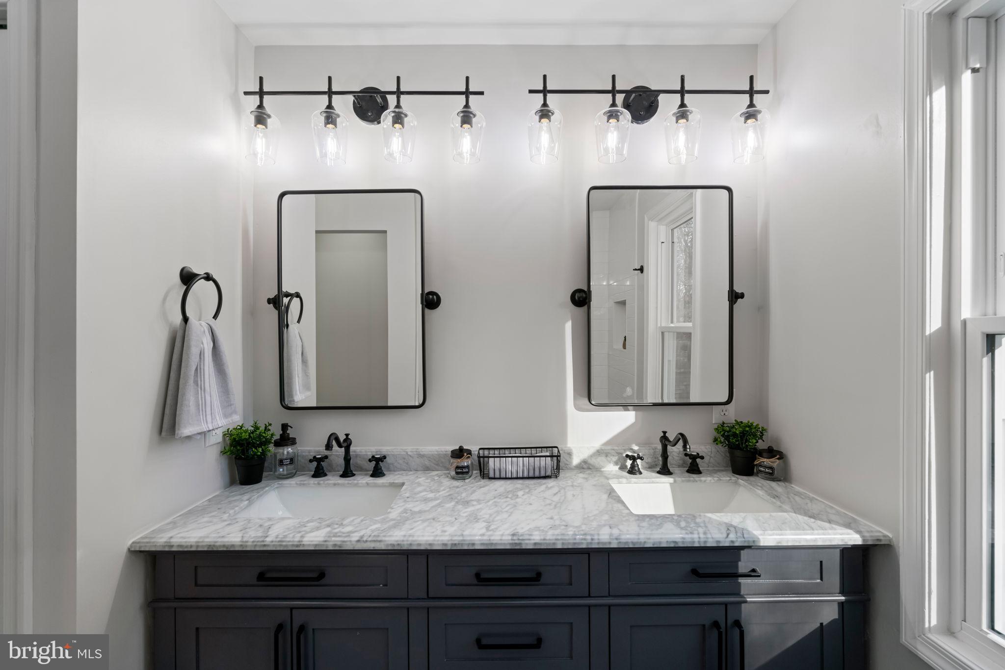 OAK HILL EST SUB - Residential