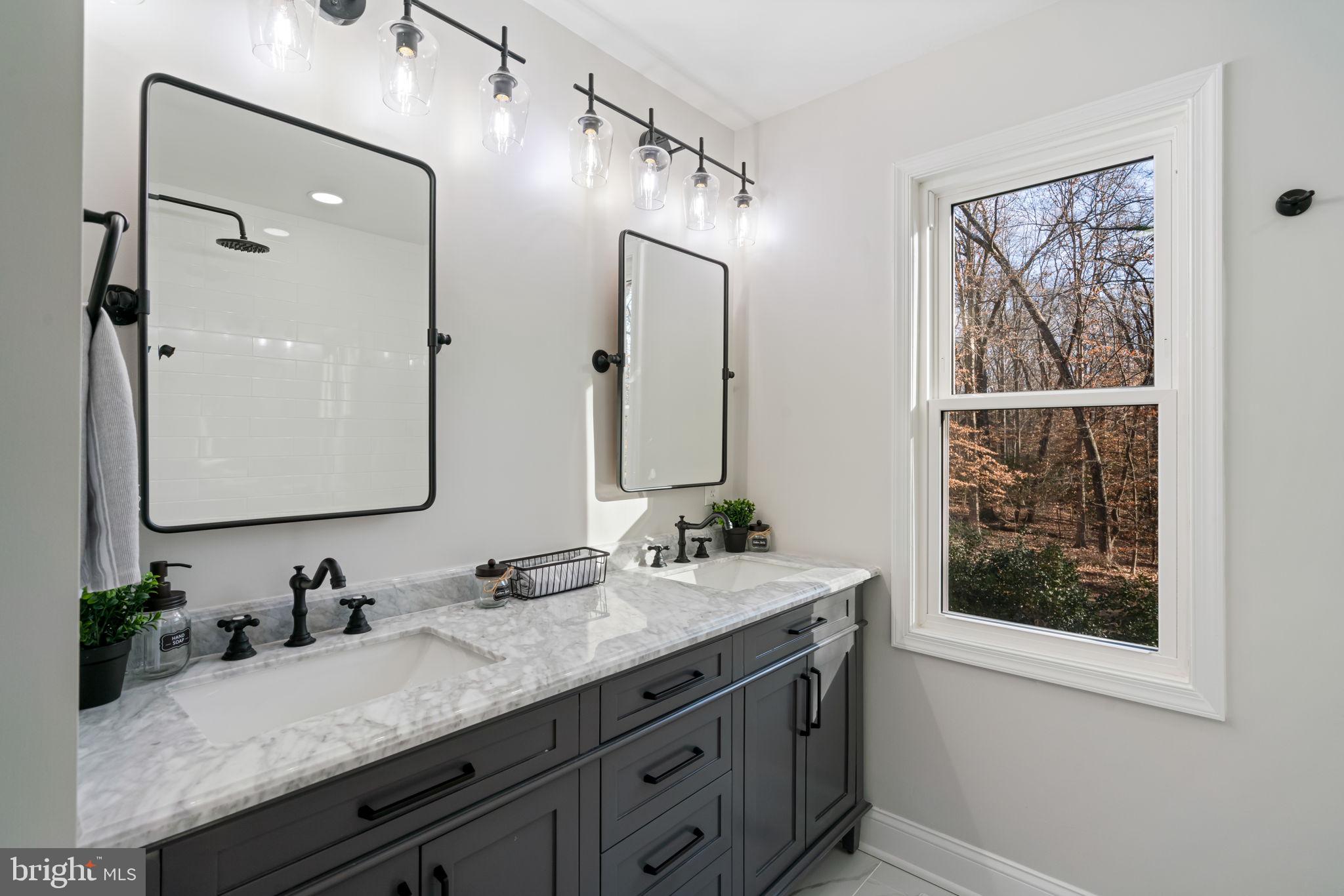 OAK HILL EST SUB - Residential