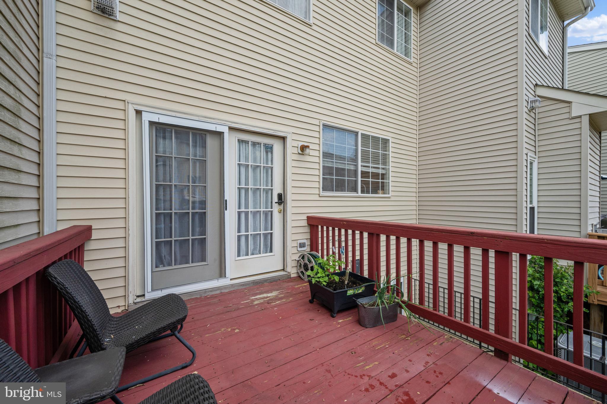 SEVEN OAKS - Residential