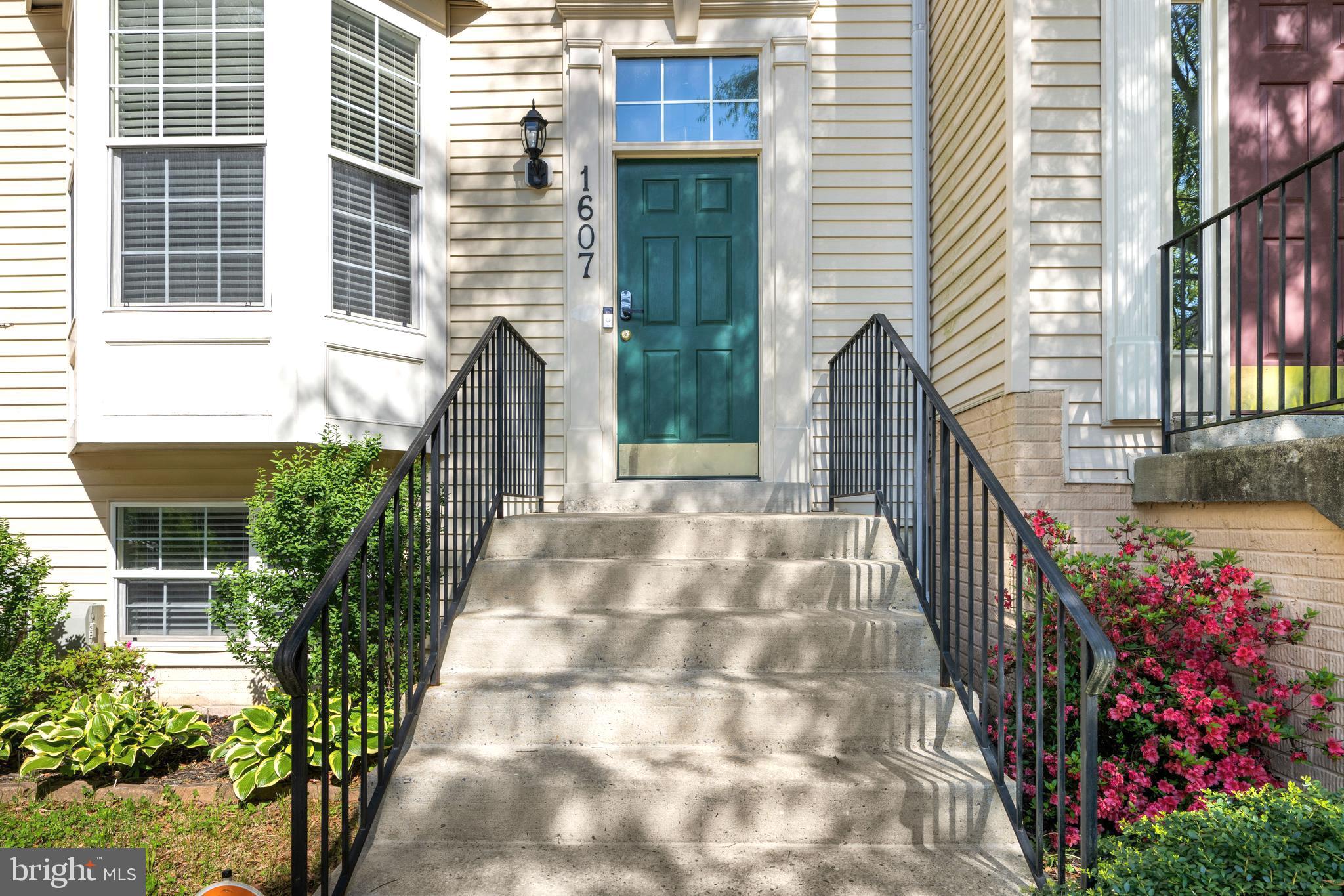 1607 BENOLI COURT