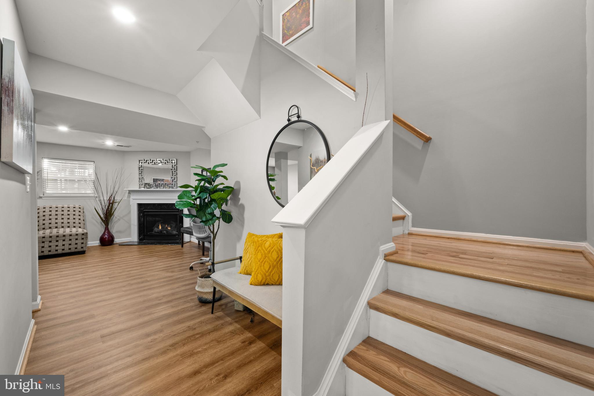 SEVEN OAKS - Residential