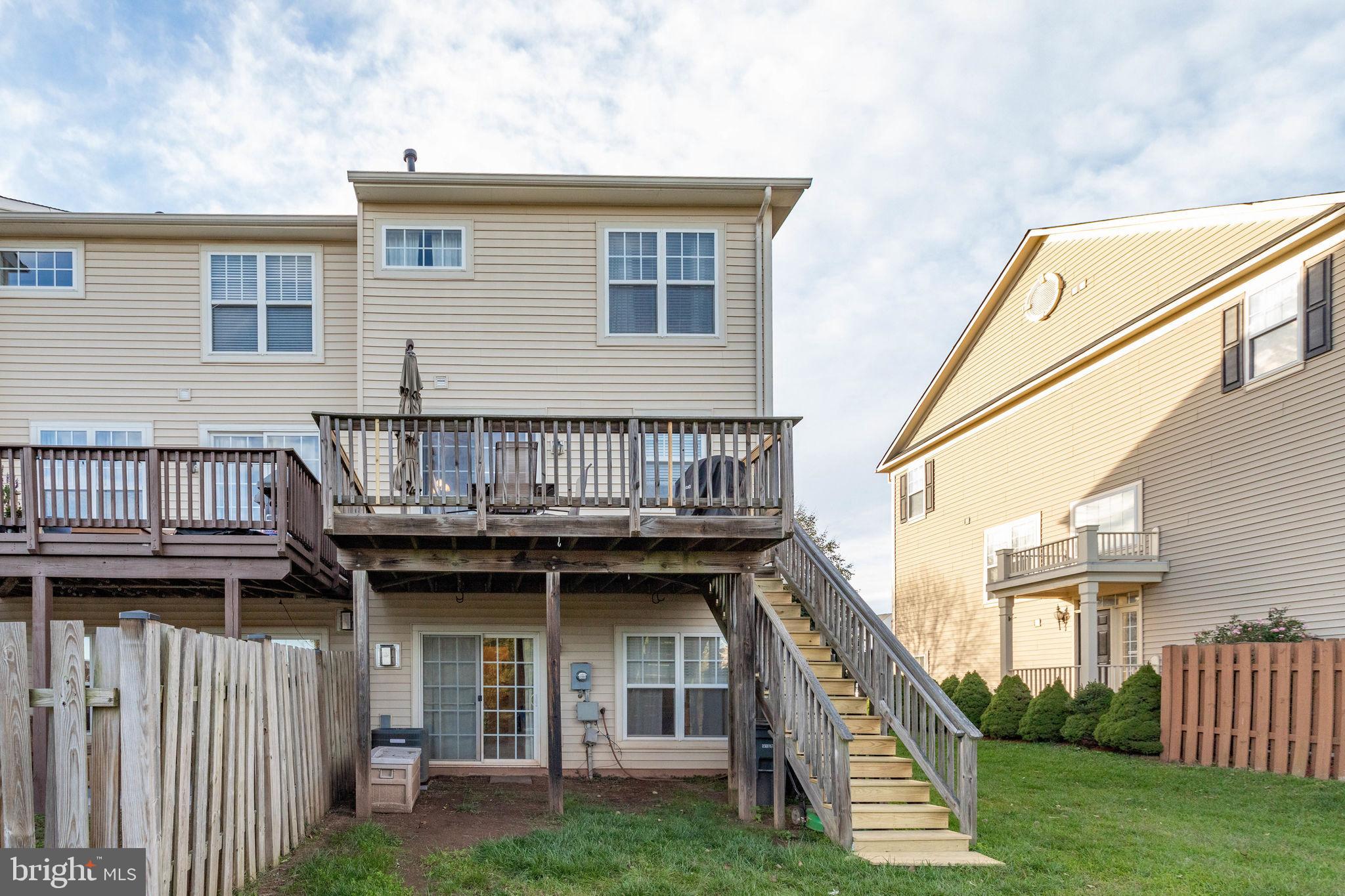 PEMBROOKE - Residential