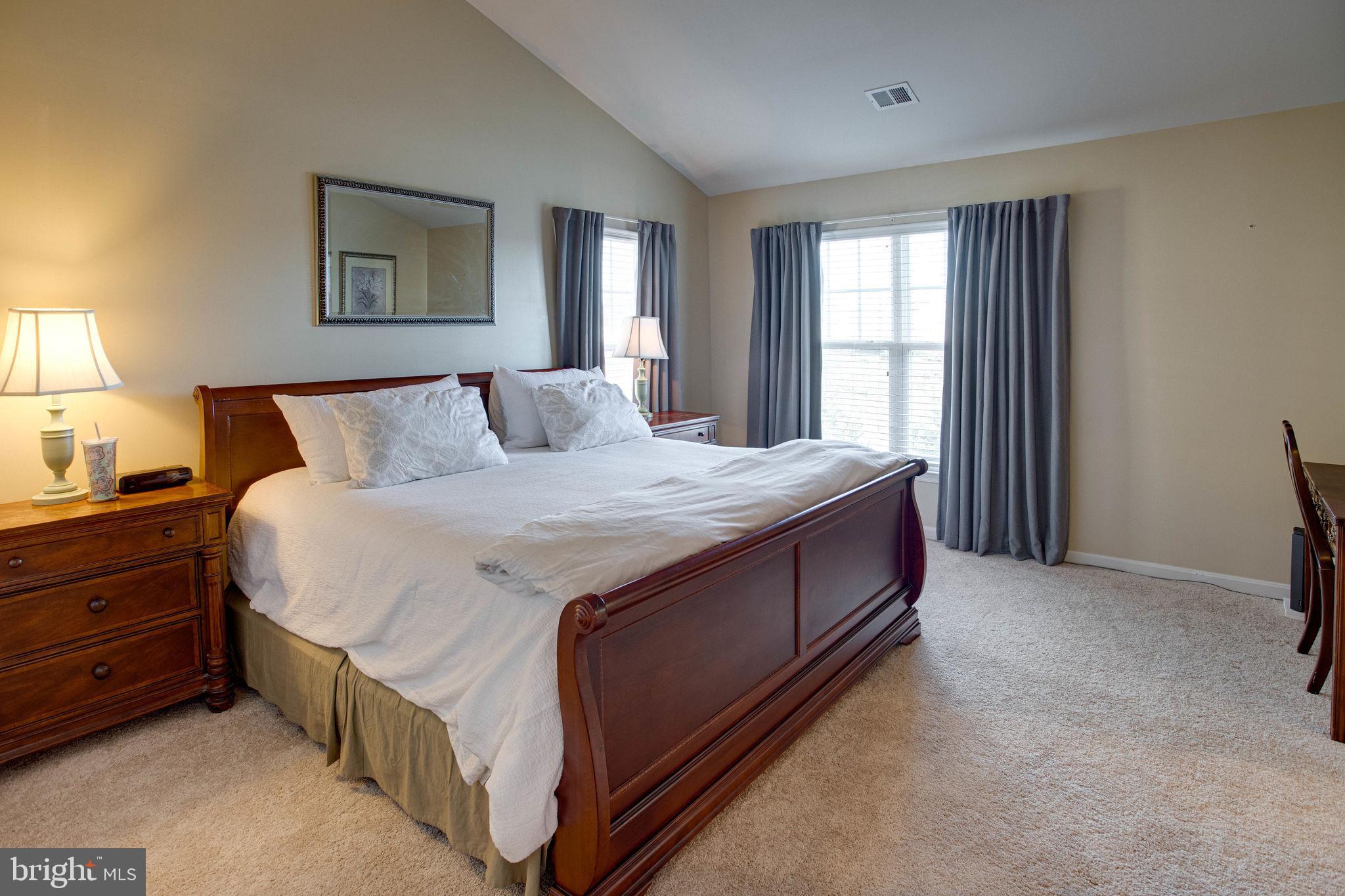 PEMBROOKE - Residential